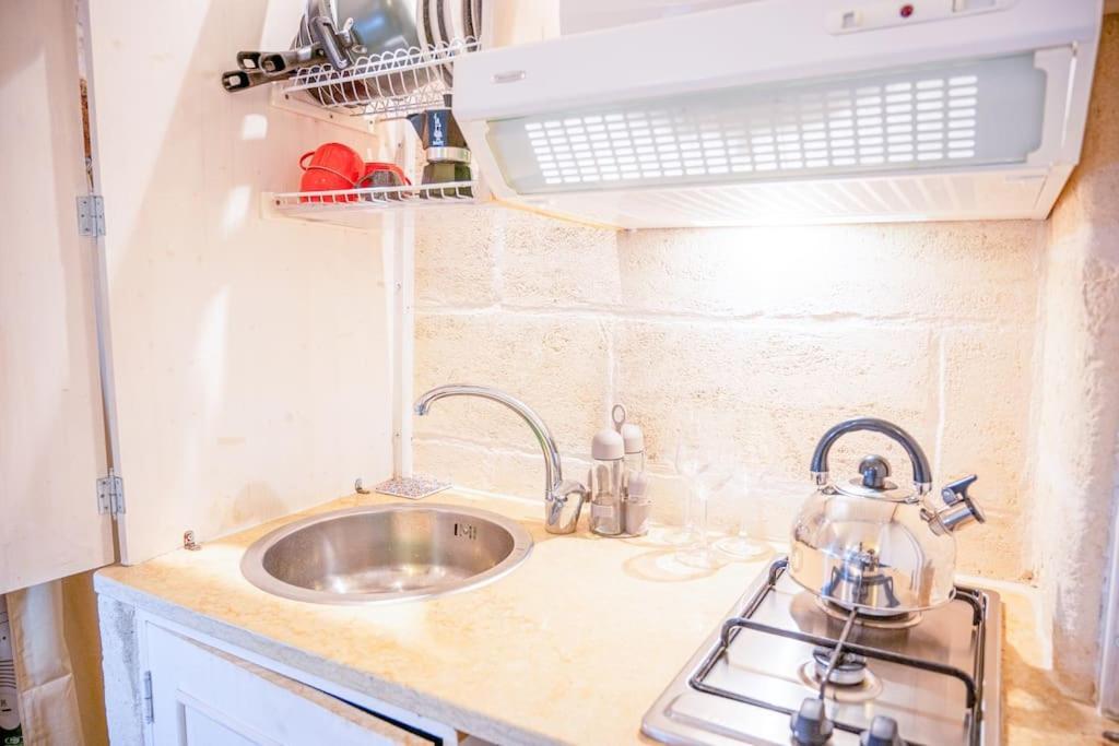 Borgo Antico-Centro Storico Casa Ventosa Apartment Ориа Екстериор снимка